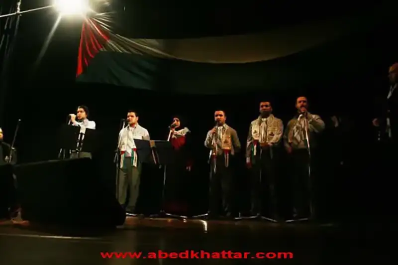 فرقة عشاق الأقصى تغني غزة في الجامعة الاميركيه