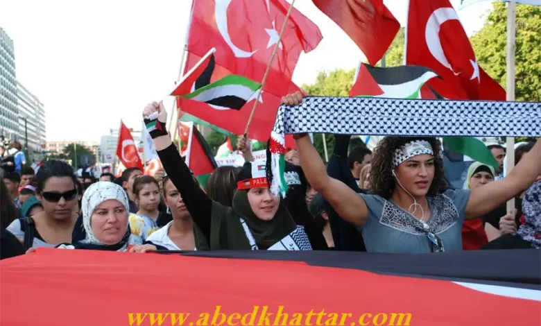 مظاهرة تنديد شهدتها ساحة ألكسندربلاتز مرورا الى بوابة براندنبورغ