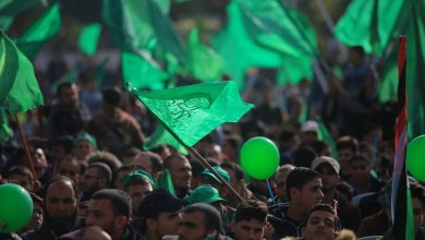 عشرات الآلاف يشاركون في مسيرات ومهرجانات انطلاقة حماس بالضفة