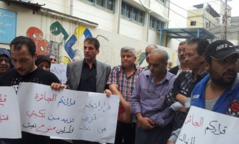 النازحون الفلسطينيون من سورية في عين الحلوة يشكون الأونروا