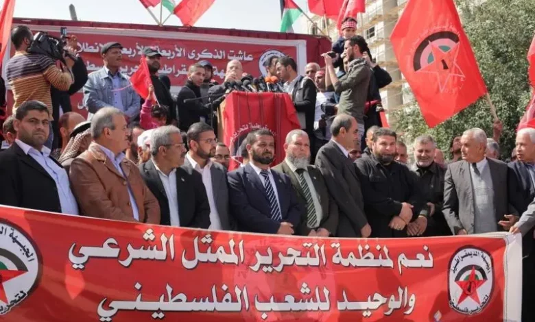 أكثر من عشرة ألاف يحيون ذكرى انطلاقة الجبهة الديمقراطية الـ44 في مسيرة جماهيرية بغزة