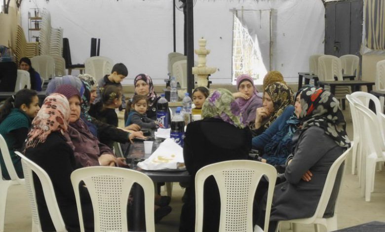 المرأه الفلسطينيه تحتفل بيوم المرأة بمخيم نهر البارد