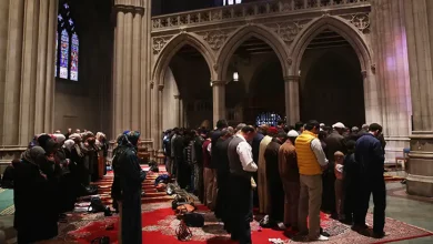 كنيسة اسكتلندية تفتح أبوابها لمئات المسلمين للصلاة 5 مرات يومياً