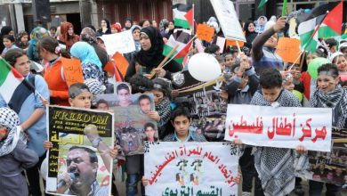 مخيم البداوي يتضامن مع الاسرى الفلسطينيين في يومهم