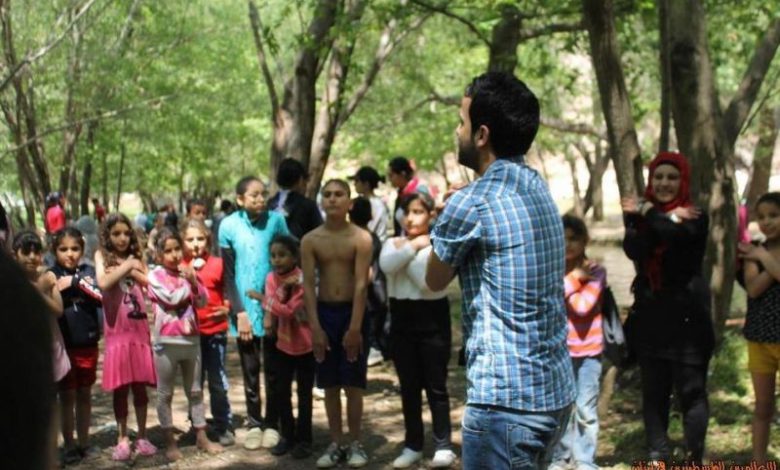 مركز بيت أطفال الصمود في مخيم البداوي ينظم رحلة إلى نهر موسى