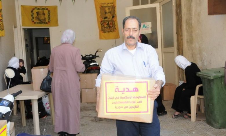 لجنة المتابعة في الشمال توزع مساعدة غذائية في مخيم البداوي والبارد