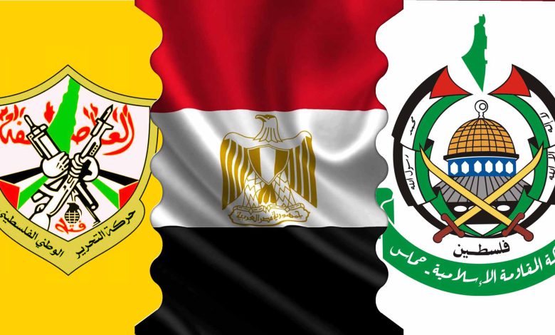 الأزمة السياسية في مصر تعمق أزمة الانقسام الفلسطيني