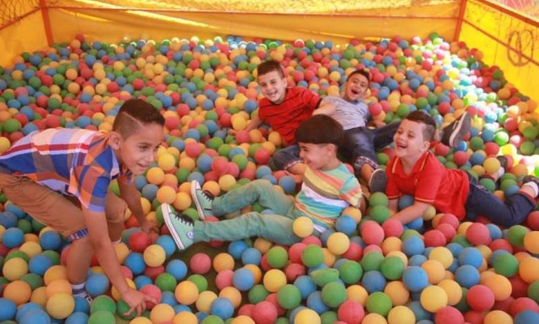 لقطات مصورة من اجواء اول الايام العيد الفطر السعيد في مجمع منصور عزام