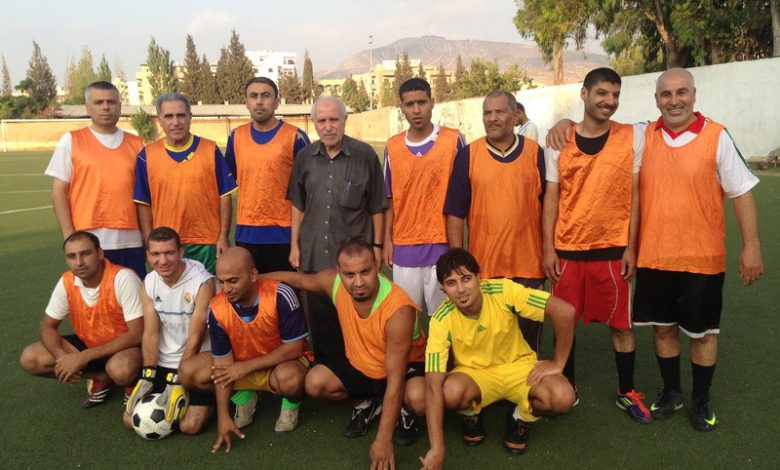 مباراة بكرة القدم بين قدامى شبيبة فلسطين و فريق المغتربين في مخيم البداوي