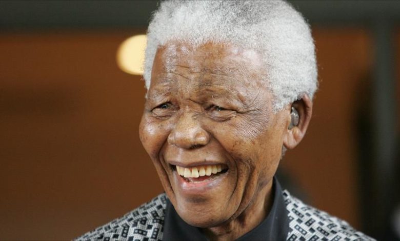 الرئيس الجنوب إفريقي جاكوب زوما يعلن وفاة نيلسون مانديلا