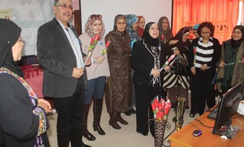 احتفال في يوم المراة العالمي في مركز البرامج النسائية في مخيم عين الحلوة