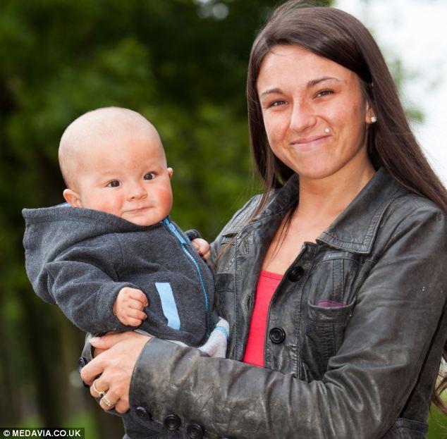 تصاب بأزمة قلبية خطيرة بسبب قطها