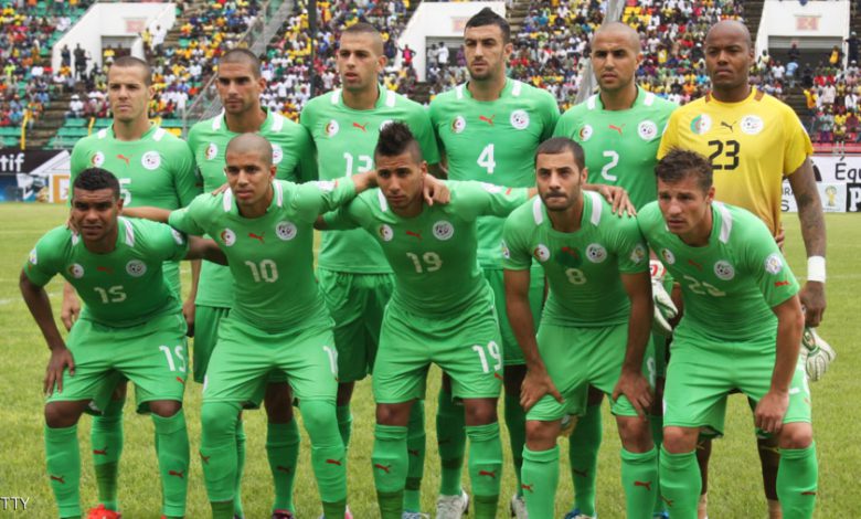 المنتخب الجزائري شرف الكرتين الجزائرية والعربية