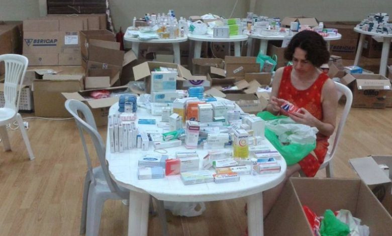 اليونان || مؤسسات إجتماعية تنظم حملة لجمع المساعدات الطبية لإرسالها لقطاع غزة