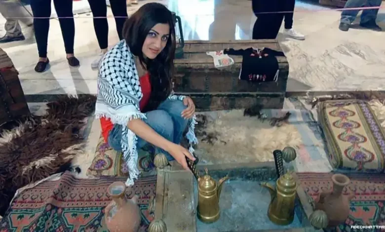 الفنانة الفلسطينية ميرنا عيسى تشارك الحملة الدولية للحفاظ على الهوية الفلسطينية