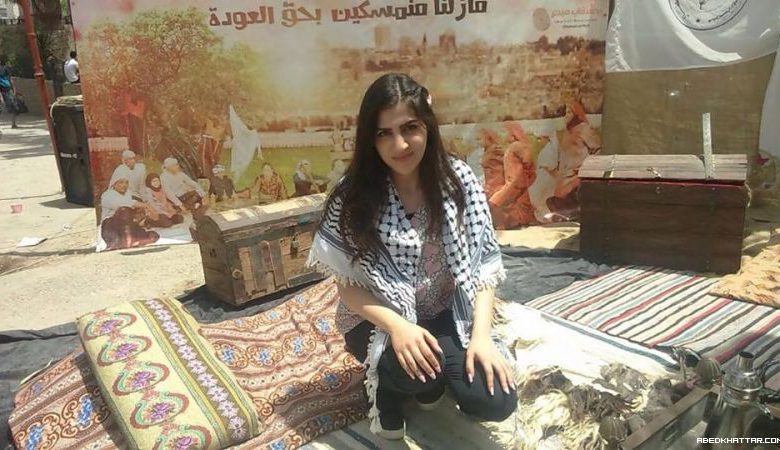 ميرنا عيسى اثناء مشاركتها مع فعاليات ذكرى نكبة فلسطين في مخيم عين الحلوه