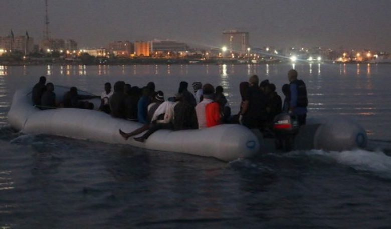 مصرع 16 شخصاً في غرق قارب يقل مهاجرين قرب اليونان