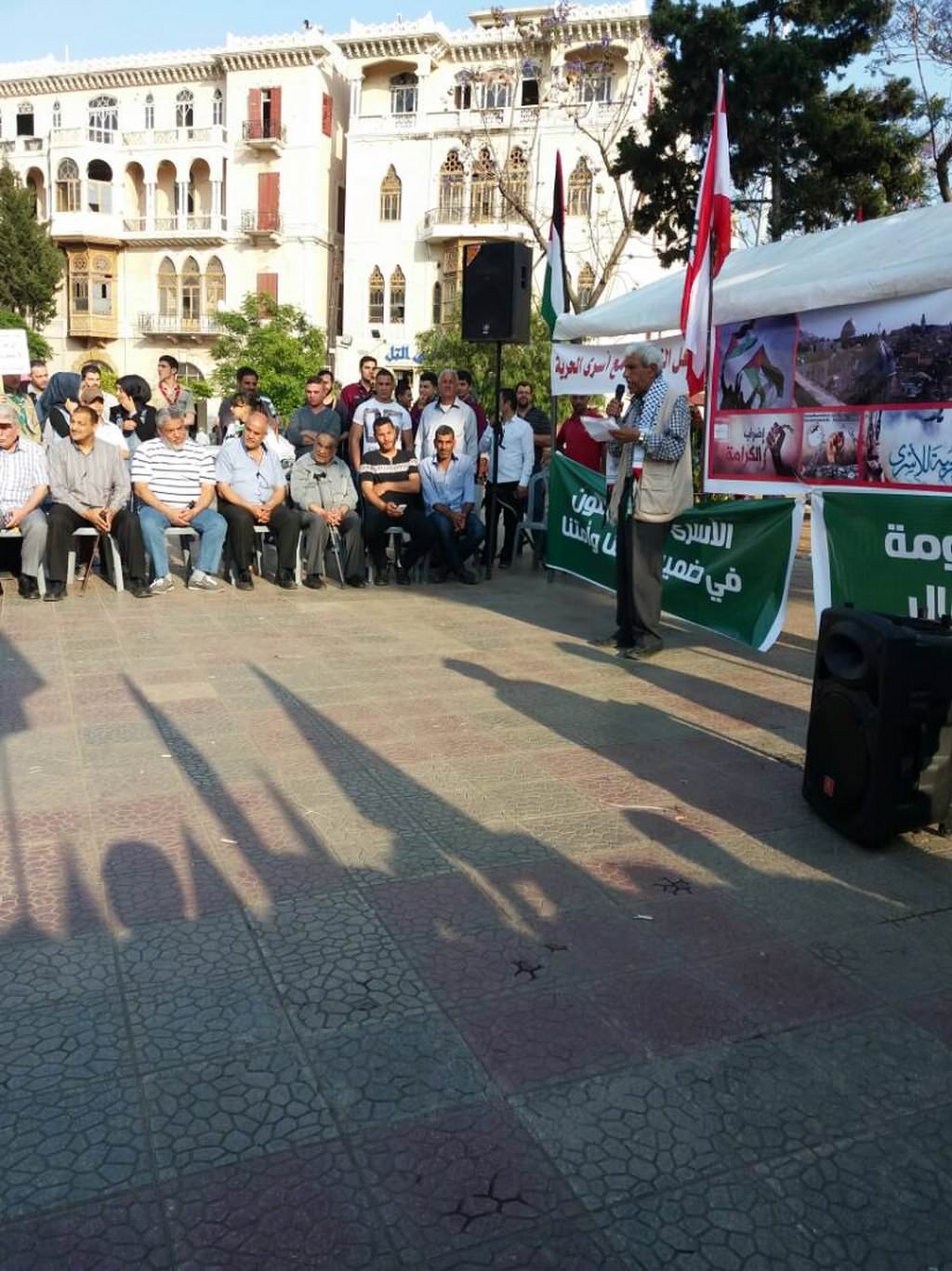 زيارة وفد من اللجنة الشعبية الى خيمة الاعتصام في ساحة التل