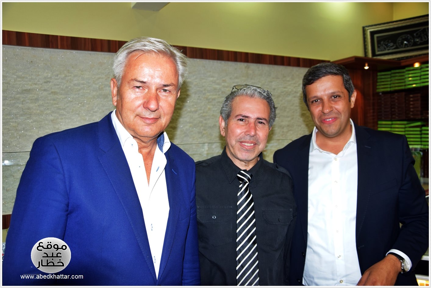 زيارة وفد برلماني الى محل الحلويات Damaskus Konditorei في شارع العرب في برلين