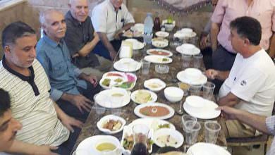 إفطار لنادي الهلال الفلسطيني في مخيم البداوي