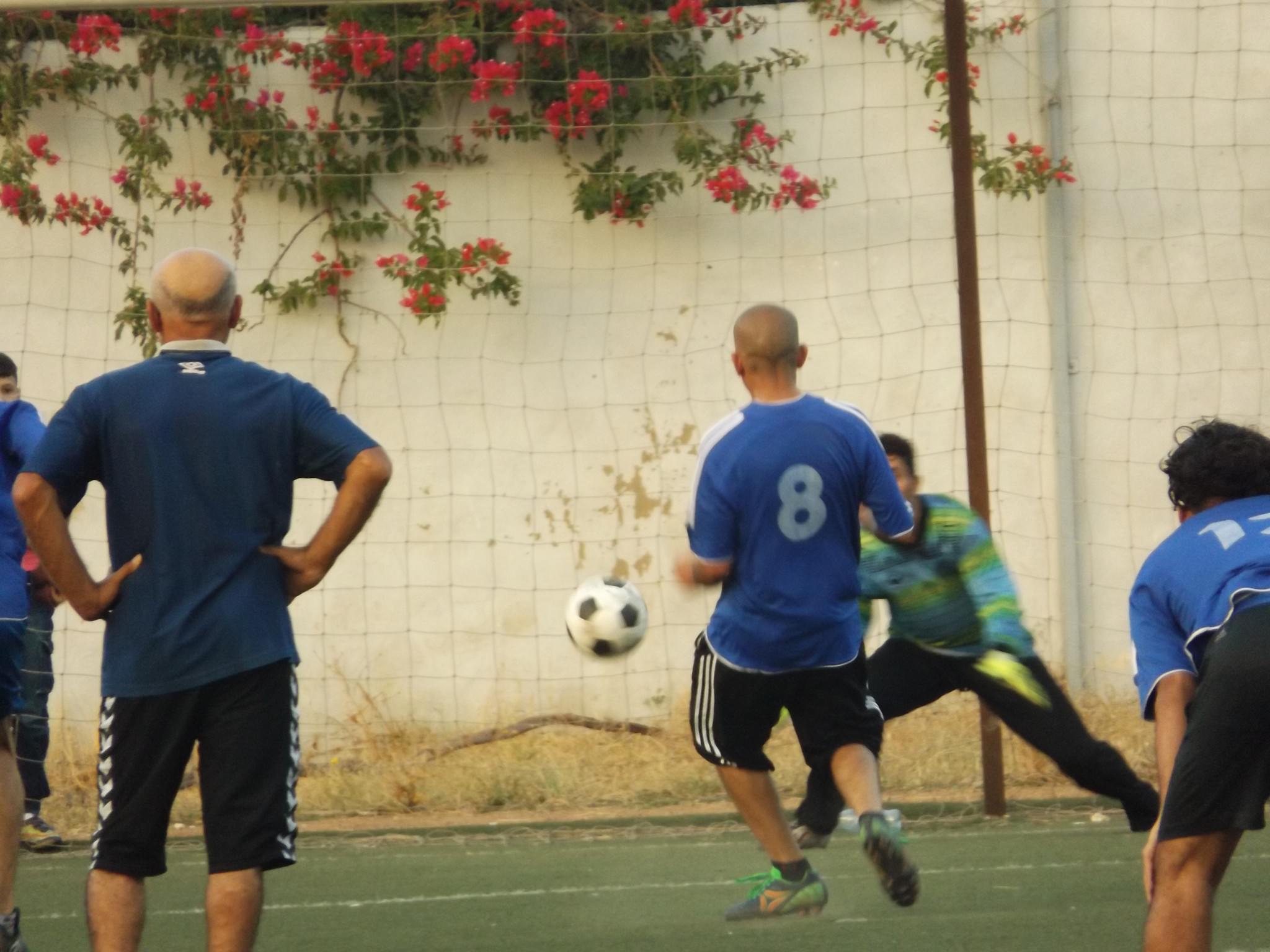 فوز شبيبة فلسطين على النضال بدورة الوفاء الرمضانية للقدامى في مخيم البداوي