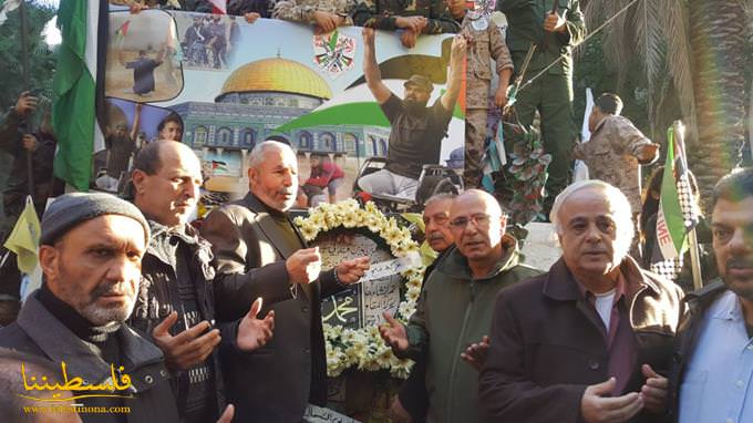 حركة فتح في البداوي تكلِّل أضرحة الشهداء بالورود