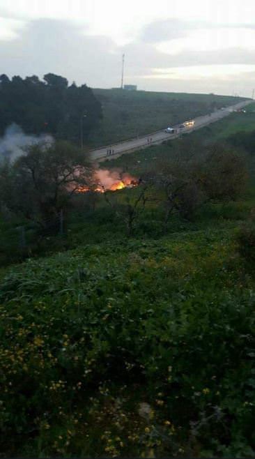 بالصور والفيديو.. حطام F16 الإسرائيلية بعد إسقاطها بنيران سورية