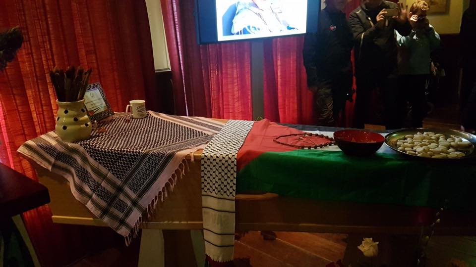 فلسطينيو هولندا يشاركون في وداع محبوبة فلسطين المتضامنة مارغريت تيدراس