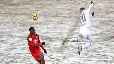 بالفيديو.. لاعب ينقذ مرماه من هدف ببراعة