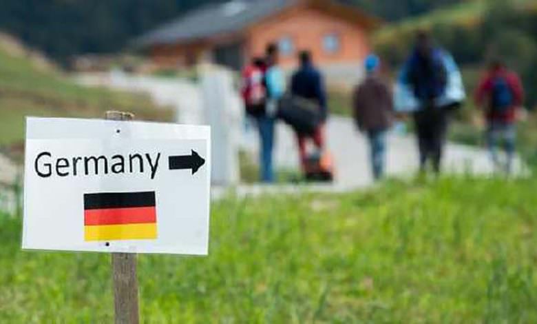 ألمانيا تتعهد بسياسات أكثر صرامة في قضايا اللجوء