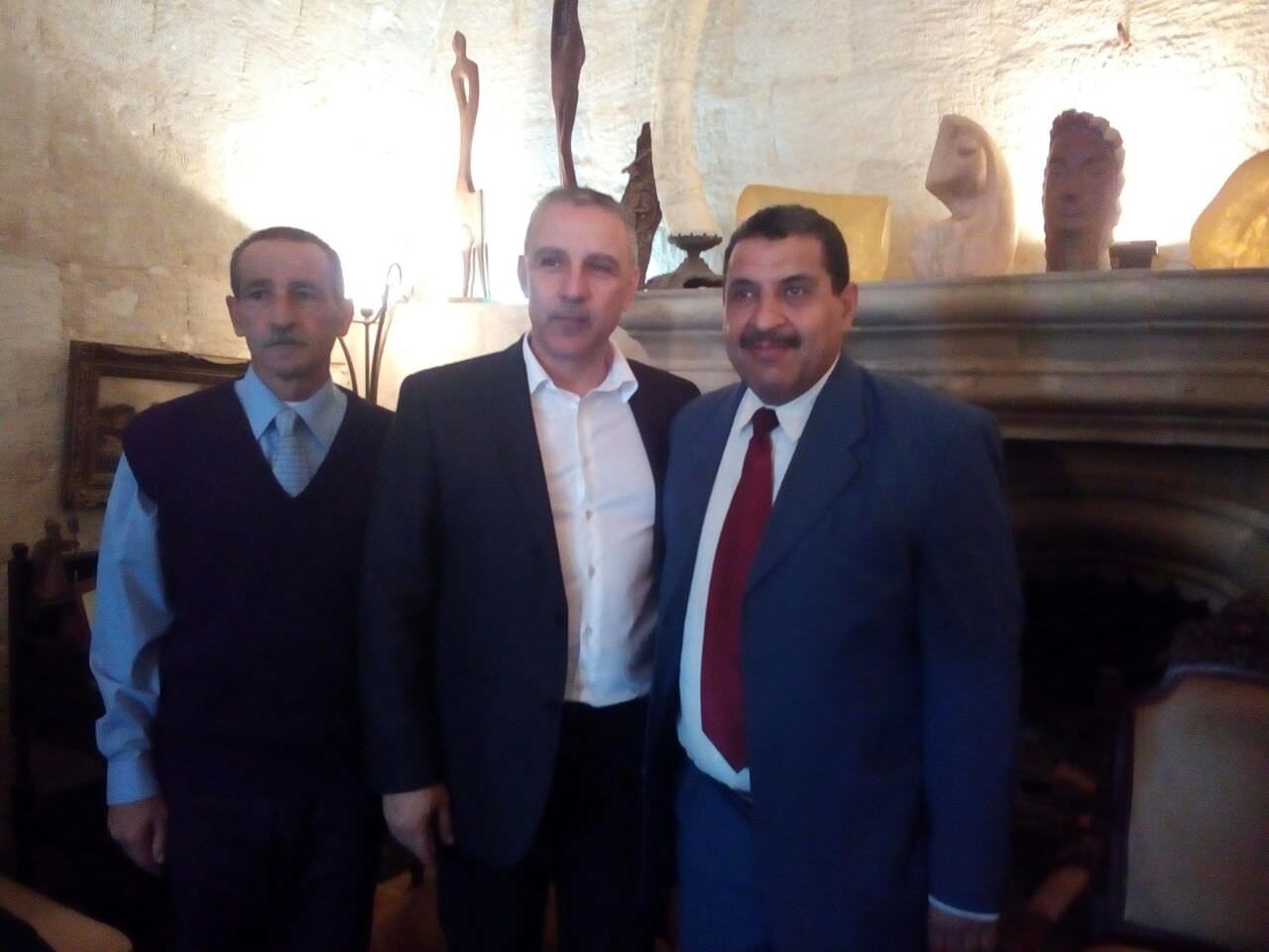 الديمقراطية تلتقي وزير الدفاع اللبناني و شخصيات نياببة و روحية