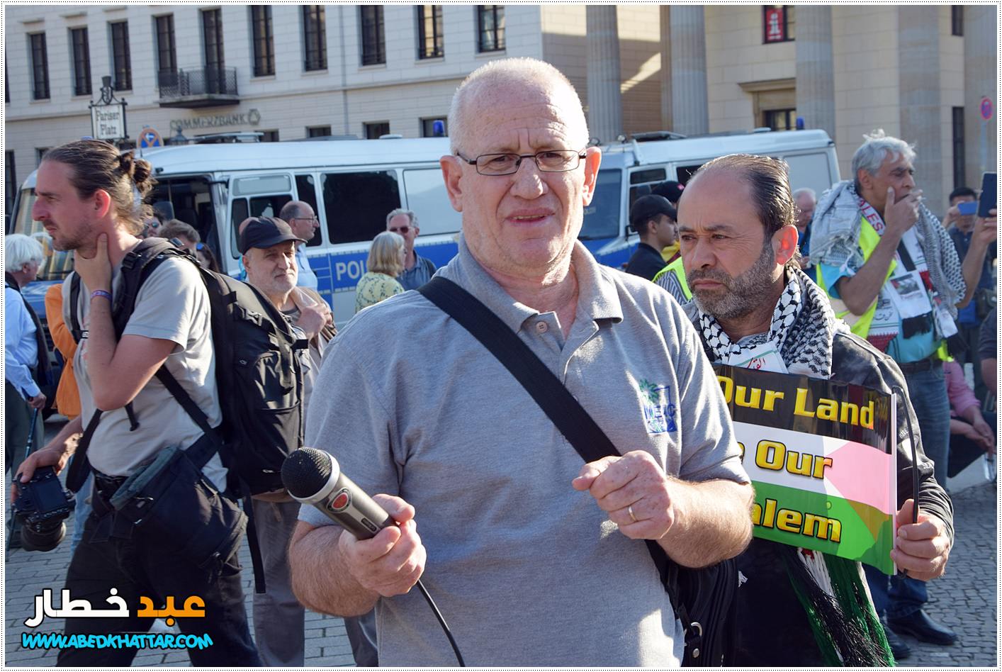 اللجنة الوطنية الفلسطينية تنظم وقفة جماهيرية أمام بوابة براندنبورغ التاريخية .استنكارا للعدوان المتواصل على شعبنا في فلسطين