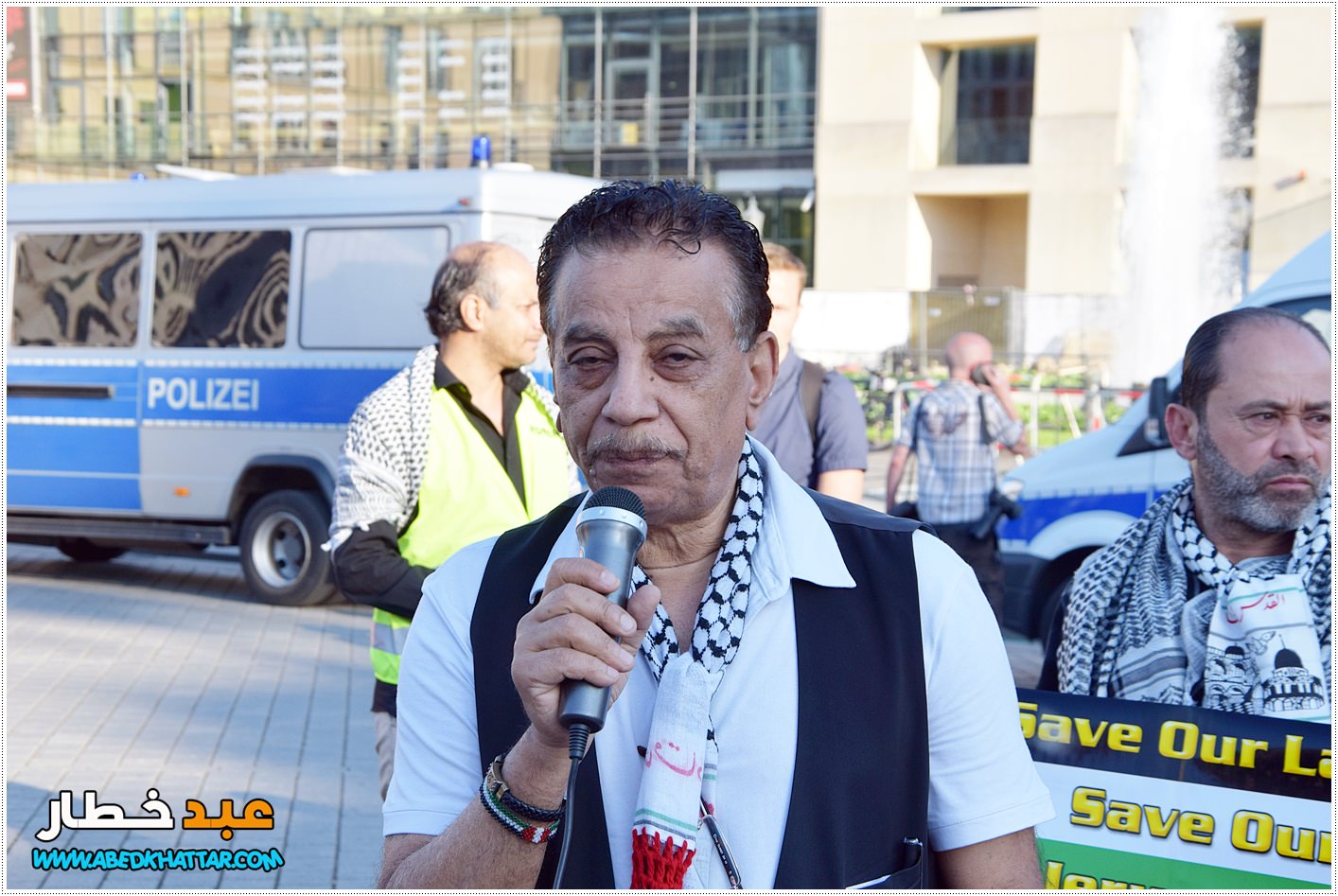 اللجنة الوطنية الفلسطينية تنظم وقفة جماهيرية أمام بوابة براندنبورغ التاريخية .استنكارا للعدوان المتواصل على شعبنا في فلسطين