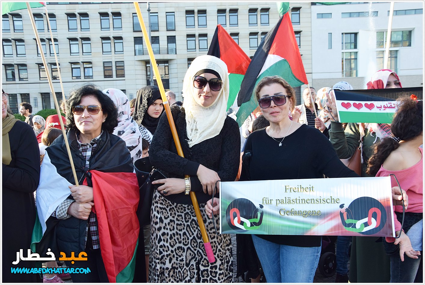 اللجنة الوطنية الفلسطينية تنظم وقفة جماهيرية أمام بوابة براندنبورغ التاريخية .استنكارا للعدوان المتواصل على شعبنا في فلسطين