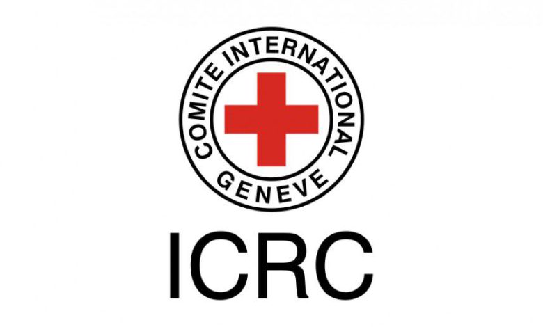 الصليب الأحمر يحذر من أزمة صحية غير مسبوقة في قطاع غزة