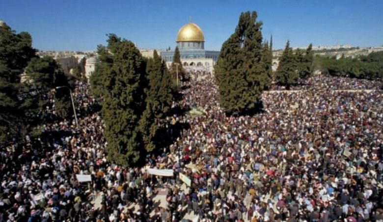 280 ألف فلسطيني يؤدون الجمعة الرابعة من رمضان بالأقصى