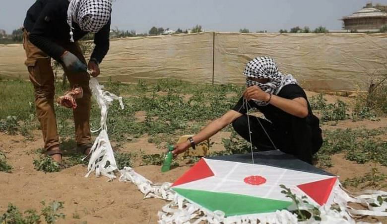 ضباط إسرائيليون كبار يبحثون اصطياد الطائرات الورقية الحارقة