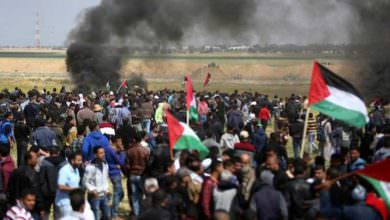 طائرة صهيونية مسيرة تستهدف متظاهرين شرق غزة