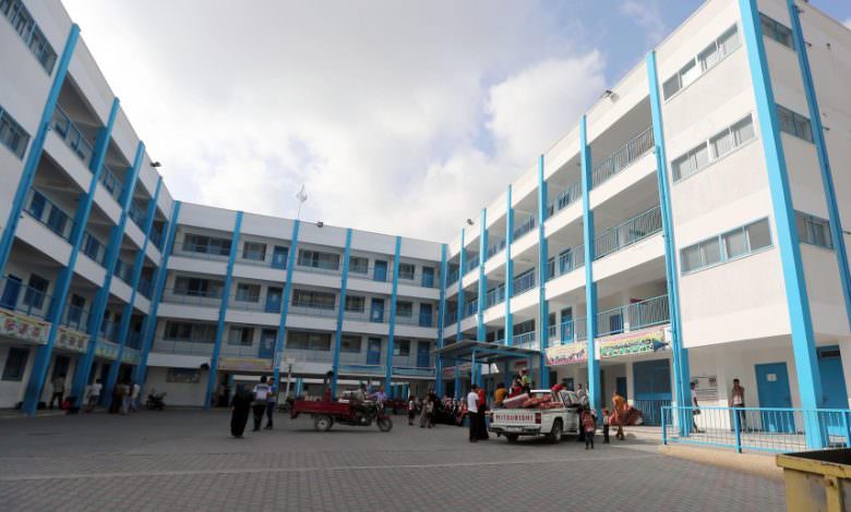 عشرات المدارس التي تديرها الأونروا مهددة بالإغلاق