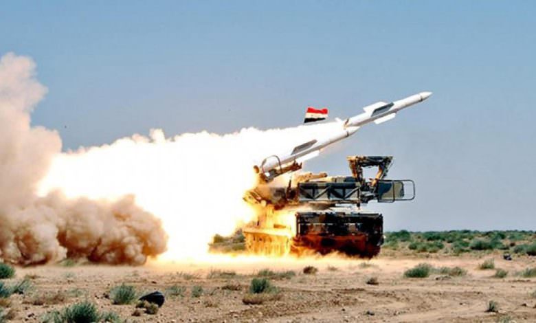الدفاعات الجوية السورية تتصدى لصواريخ صهيونية قرب مطار التيفور