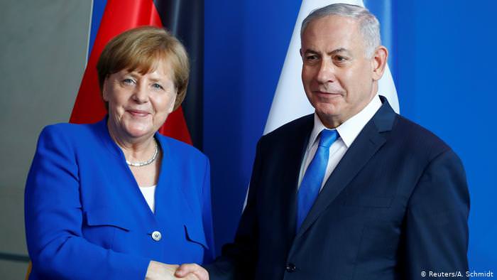 رئيس الوزراء الإسرائيلي وزعيم حكومة اليمين الإسرائيلي ، إلى برلين للقاء أنجيلا ميركل