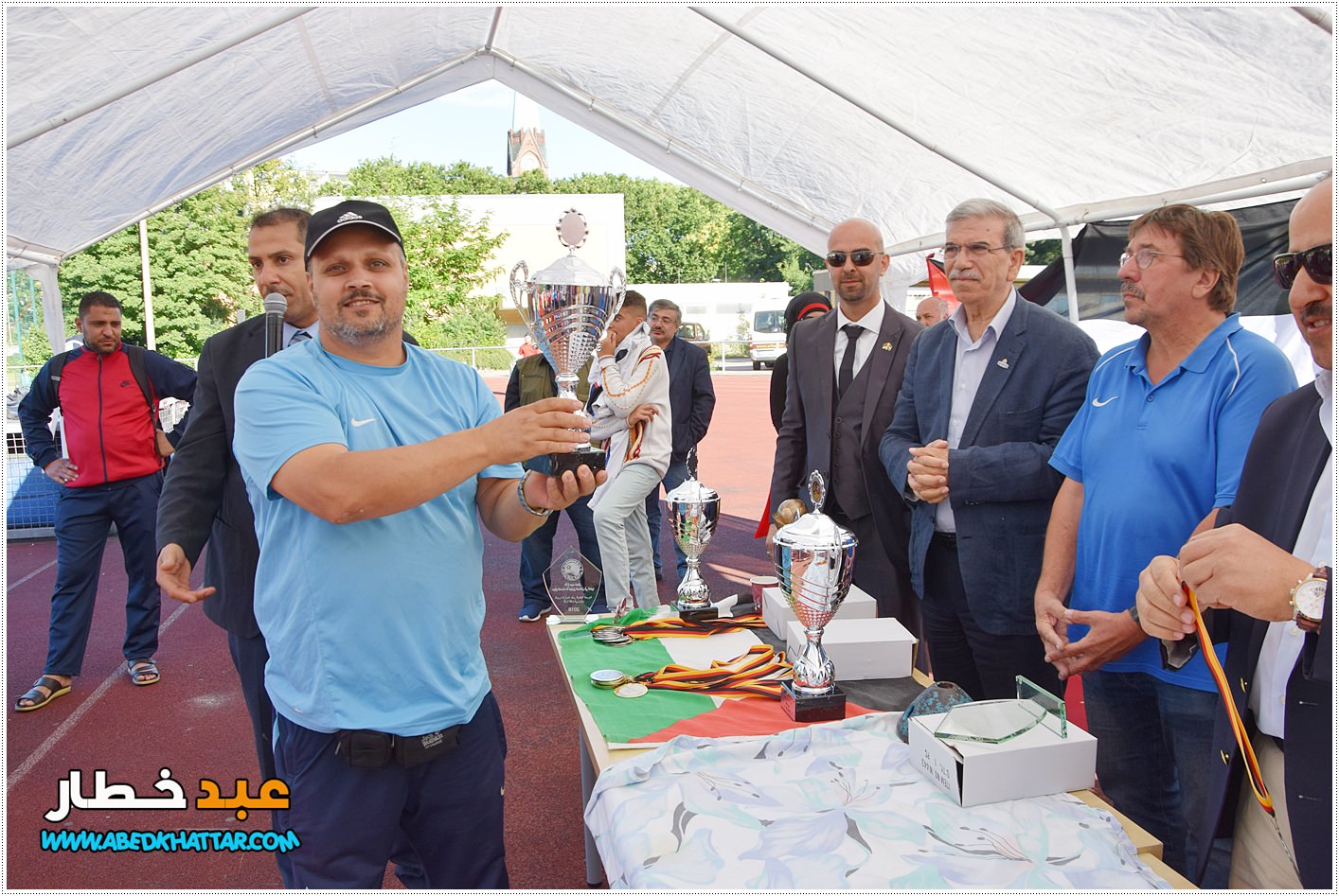 فريق الجالية الليبية يفوز بكأس الدوره الرابعة عشر بكرة القدم فريق العودة الرياضي