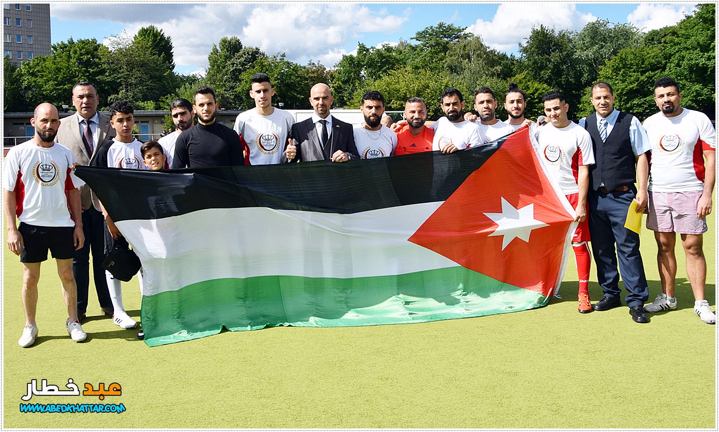 فريق الجالية الليبية يفوز بكأس الدوره الرابعة عشر بكرة القدم فريق العودة الرياضي
