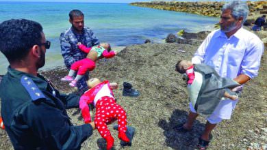وفاة ثلاثة أطفال وحوالى مئة مفقود في غرق مركب قبالة ليبيا