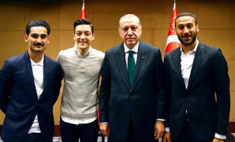 أوزيل || لو عاد بي الزمن.. سألتقط صورة مع أردوغان مجدداً