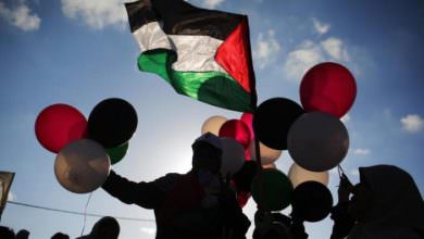 العدو يقيد دخول غاز الهيليوم والبالونات إلى قطاع غزة