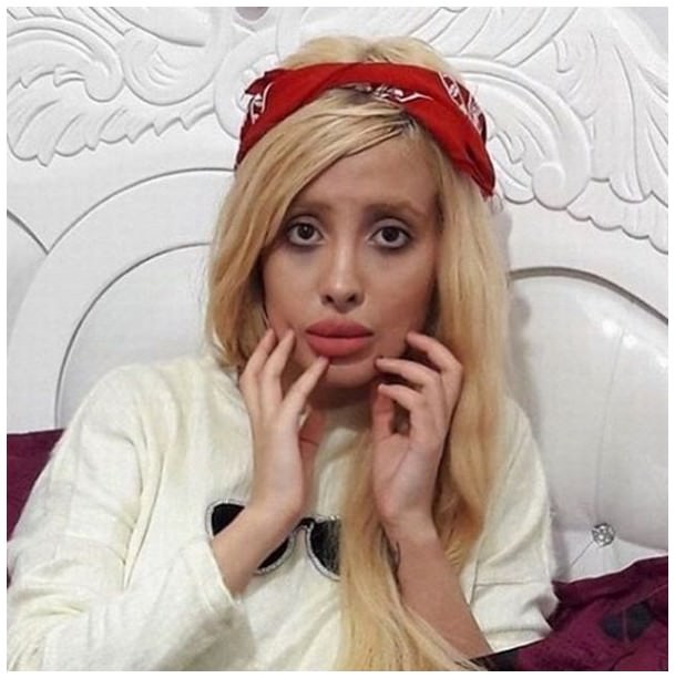 صور .. هذا هو الوجه الحقيقي للإيرانية شبيهة أنجلينا جولي