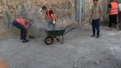 بعد انتهائه من تنظيف المقبره القديمه الدفاع المدني الفلسطيني يتوجه الى تظيف مقبرة المهجرين