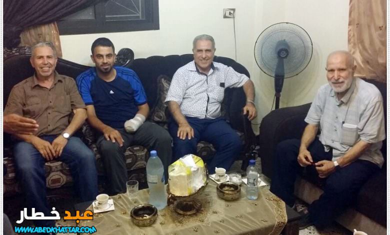 ادارة نادي شبيبة فلسطين الرياضي في زيارة إطمئنان على صحة الأخ ابو اياد – علي الحديري