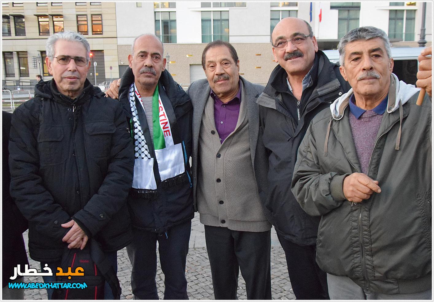 البيت الفلسطيني ينظم وقفة إحتجاج بمناسبة ذكرى وعد بلفور ويسلم رسالة إحتجاج إلى السفارة البريطانية في برلين